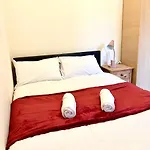 Aldgate Holiday Rooms